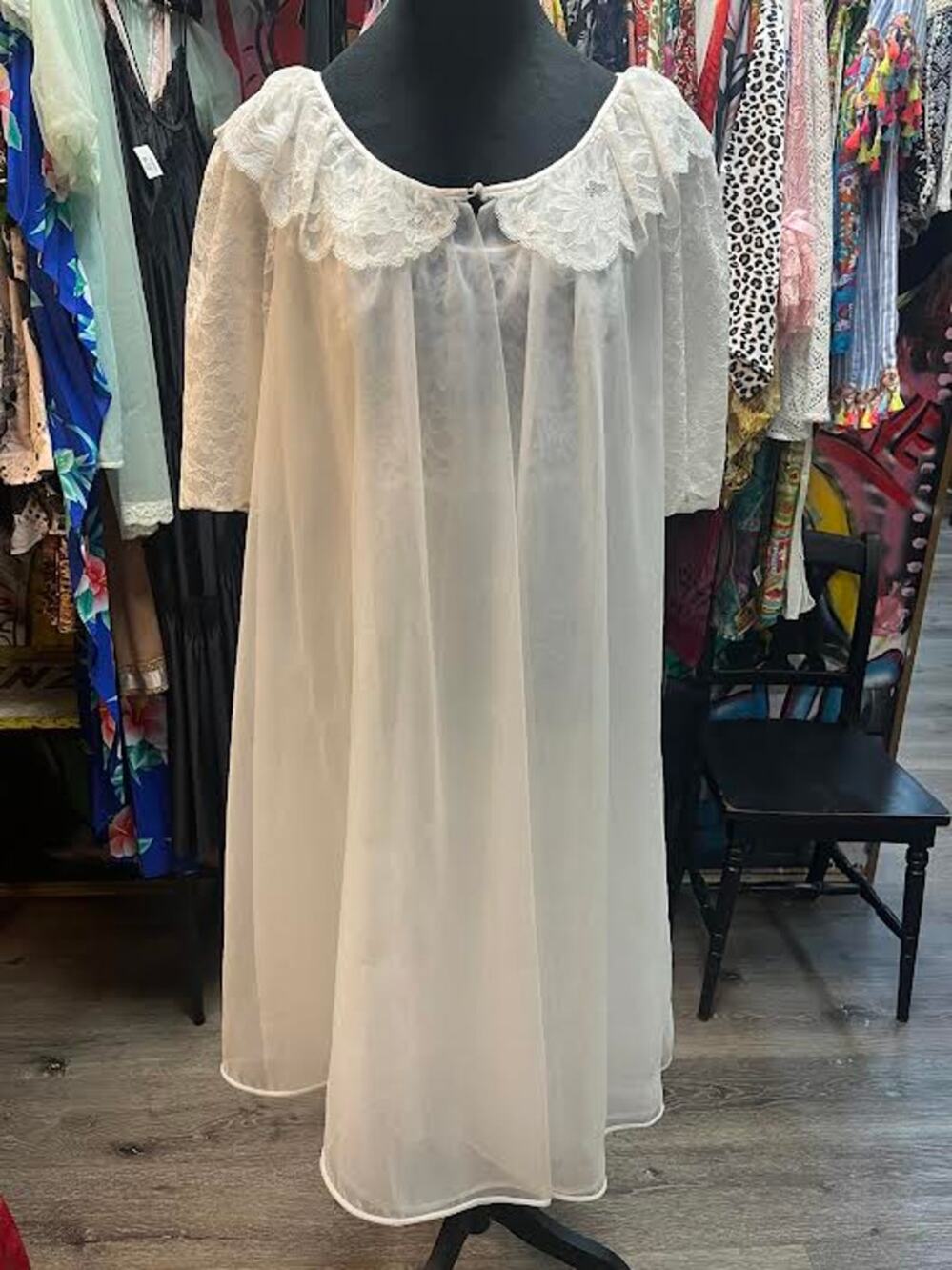 VINTAGE LILLIAN PEIGNOIR WHITE SET SZ 34